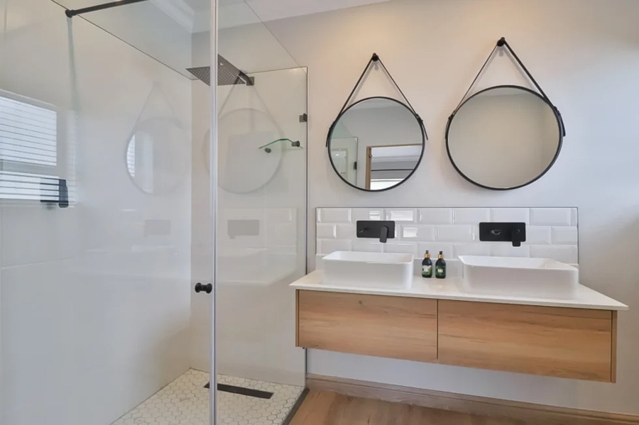 2 Bedroom Property for Sale in Fraaiuitsig Western Cape